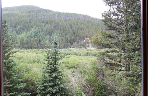 Blue River House | Bright and spacious home with hot tub! Minutes from skiing!