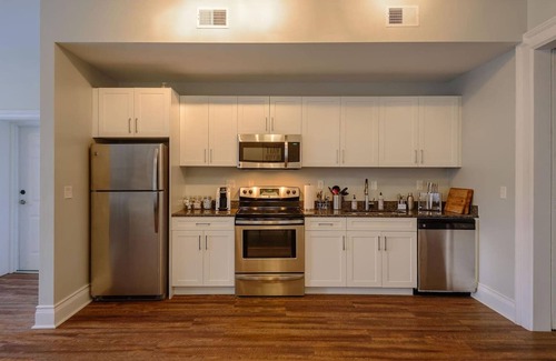 Midtown Apartment | Bright and Spacious Midtown Getaway with King Bed