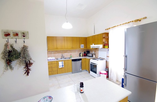 Old Town Rethymnon House | Bright and Spacious Old Town Home with Sun Terrace, Near the Beach