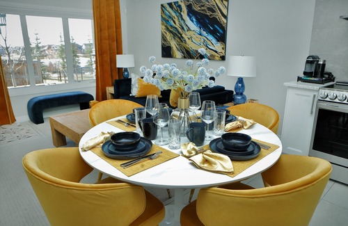 Southeast Calgary Apartment | Bright and sunny 1-bdr guest suite in South Calgary