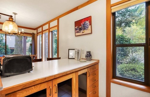 Welches Condo | Bright and sunny Salmon River Condo, Fireplace, BBQ, Dog-Friendly