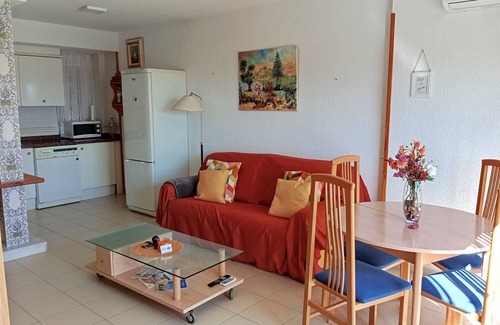 Roquetas de Mar Apartment | Bright apartment with pool and garden (200 meters from the beach)