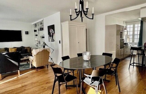 La Rochelle City Centre Apartment | Bright apartment in the heart of the Old Port