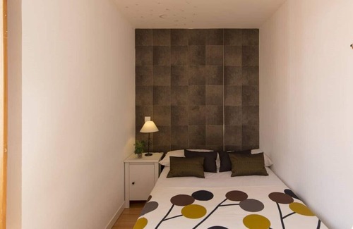 Puerta del Angel Apartment | Bright apartment in Puerta del Angel