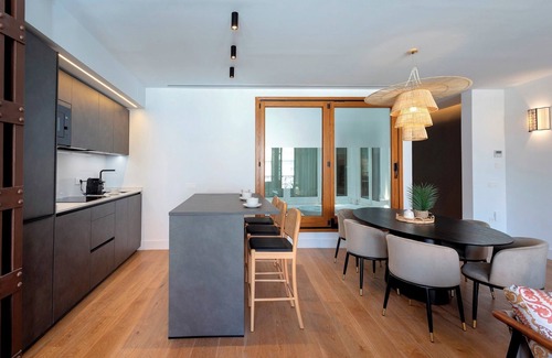 El Arenal Apartment | Bright Apartment in Seville. Tomás de Ibarra II