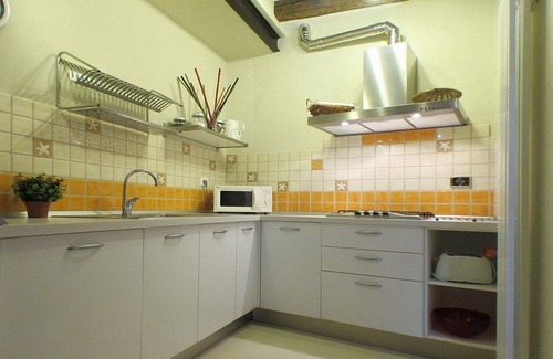 Dorsoduro Apartment | Bright apartment in Venice center, Dorsoduro district, Free Wifi and A/C