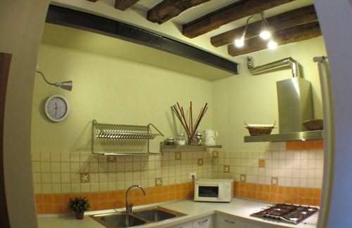 Dorsoduro Apartment | Bright apartment in Venice center, Dorsoduro district, Free Wifi and A/C