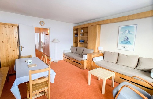 Tignes le Lac Apartment | Bright apartment · Near the slopes · Balcony · Pets allowed