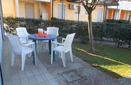 Bibione Lido del Sole Apartment | Bright apartment with private garden