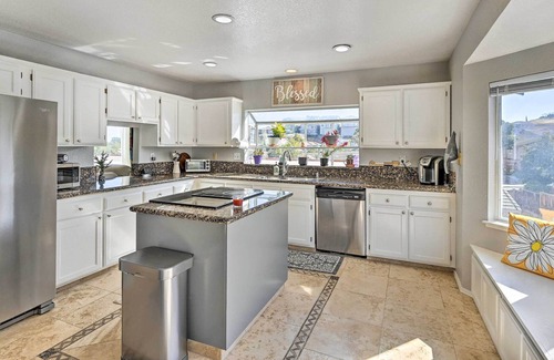 Pittsburg House | Bright Bay Point Home w/ Deck & Gas Grill!