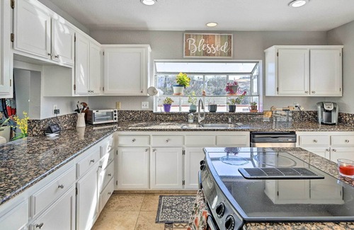 Pittsburg House | Bright Bay Point Home w/ Deck & Gas Grill!