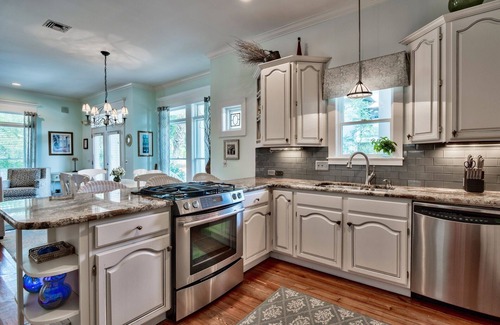 Sunnyside House | Bright & beautiful 3 bd home large porches for dining & relaxing. Steps to beach