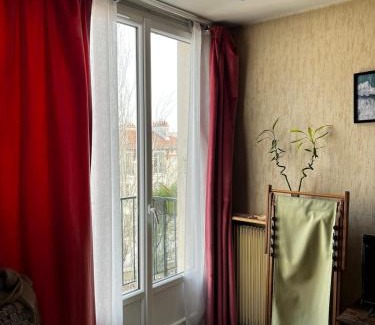 Cachan House | Bright Bedroom 15 min to Paris Center with 5 mins walk to metro railway RER B