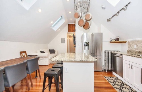 Dorchester House | Bright Boston Getaway | Near T