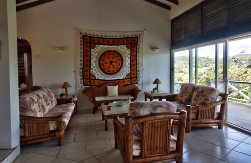 Calvigny Villa | Bright & Breezy Family Friendly Villa