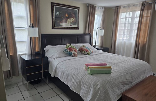 Estate Demarara Condo | Bright & Breezy 2-Bedroom Condo with King Suite, Wifi, Patio in Charlotte Amalie