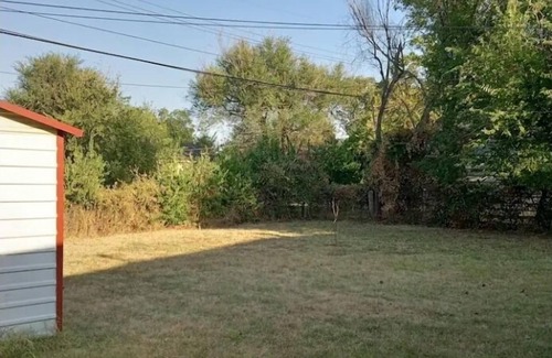 Lawton House | Bright Bungalow, Walk to CCMH and minutes to Sill