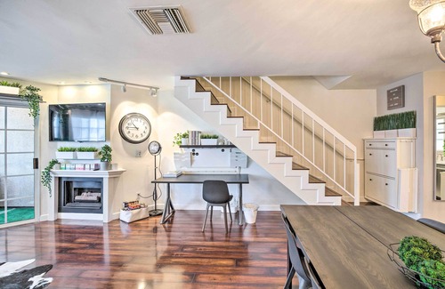 Burbank Condo | Bright Burbank Condo < 2 Mi to Griffith Park!