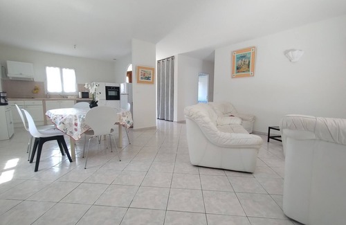 Santa-Lucia-di-Moriani House | Bright, comfortable villa with landscaped garden, 5 minutes from the beach!