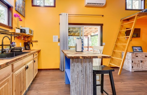 Supply Cabin | Bright Cabin w/Fire Pit - 2 Mi to Holden Beach!