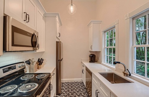Candler Park Apartment | Bright, Charming 1BD in Little Five Points