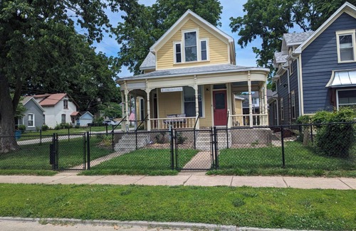 West Central House | Bright Charming Studio in Downtown Springfield