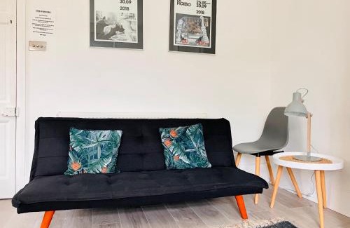Turnham Green Apartment | Bright CHISWICK Apartment - Great LOCATION