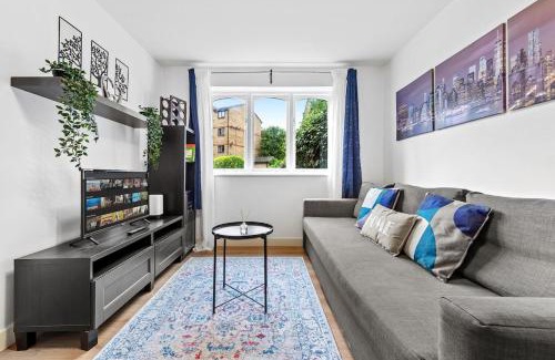 New Cross Apartment | Bright city flat near tower bridge With a massive bed