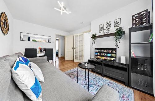 New Cross Apartment | Bright city flat near tower bridge With a massive bed