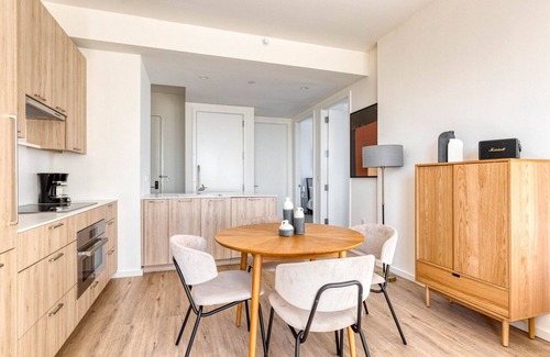 Clinton Hill Apartment | Bright Clinton Hill 3BR w/W/D, Gym & Pool, nr BAM, by Blueground