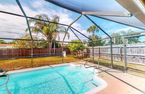 River Park House | Bright coastal home with private pool, bar, grill