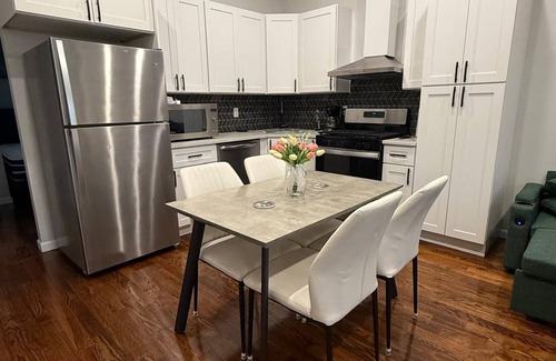 Union City Apartment | Bright & Comfortable Duplex· 3BR Retreat Near New York