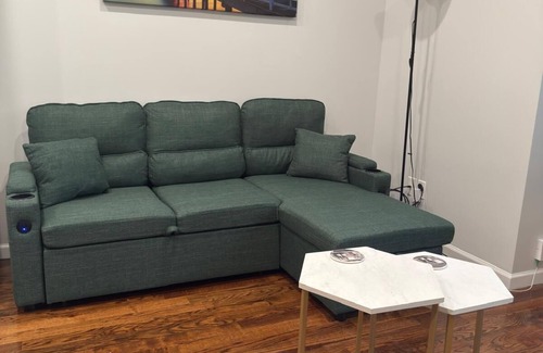 Union City Apartment | Bright & Comfortable Duplex· 3BR Retreat Near New York