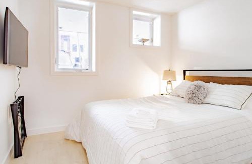 Bloomingdale Apartment | Bright & Cozy 1-BR Alcove in Bloomingdale