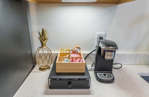 Downtown Louisville Apartment | Bright & Cozy Loft w/Free Parking | Downtown