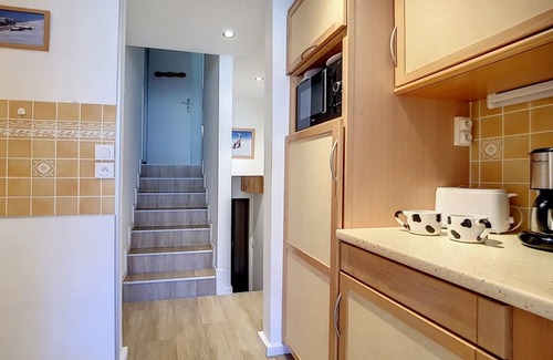 Les Menuires Apartment | Bright Duplex Apartment · Ski-in/Ski-out · Balcony