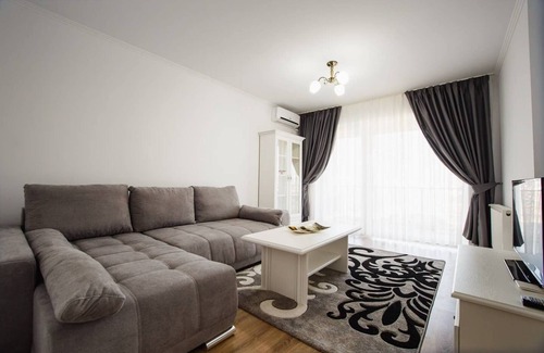 Oradea Apartment | Bright & Elegant Central Apartment