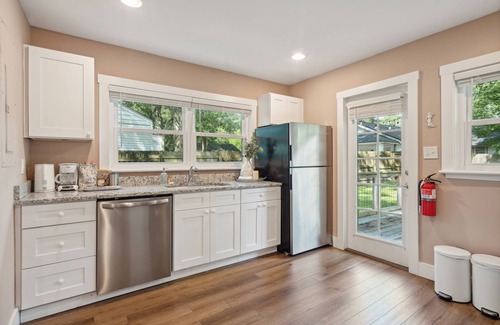 North Charleston House | Bright, Family-friendly Home w/Big Backyard, Very Walkable