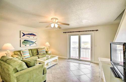 Fernandina Beach House | Bright Fernandina Beach Townhome Walk to Ocean!