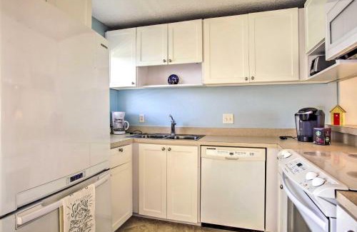 Fernandina Beach House | Bright Fernandina Beach Townhome Walk to Ocean!
