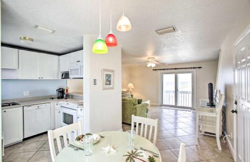 Fernandina Beach House | Bright Fernandina Beach Townhome Walk to Ocean!
