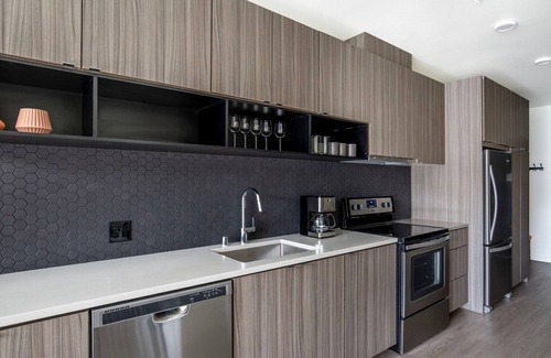 Yesler Terrace Apartment | Bright First Hill Jr 1BR w/Gym, Lounge & BBQ, nr Park, by Blueground