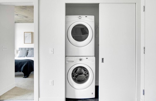 Golden Triangle Apartment | Bright Golden Triangle 1BR w/ Gym & Pool nr Art Museum, by Blueground