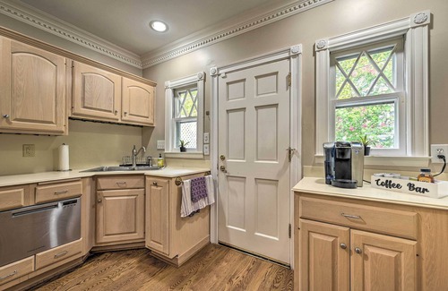 Greensboro House | Bright Greensboro Escape ~ 1 Mi to Downtown
