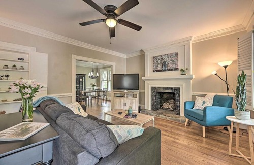 Greensboro House | Bright Greensboro Escape about 1 Mi to Downtown
