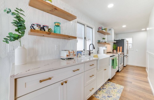 Houghton Lake House | Bright Houghton Lake Home w/Boat Dock + Fire Pit