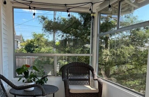 Phinney Ridge House | Bright house in the heart of Ballard, Seattle (Pet friendly)