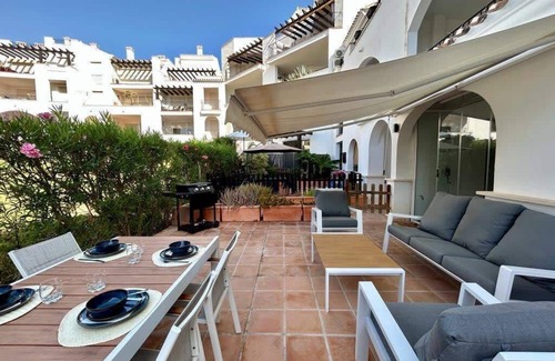 Roldan Apartment | Bright improved ground floor apartment - BA202LT