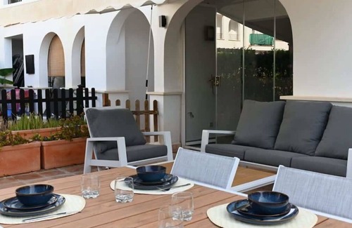 Roldan Apartment | Bright improved ground floor apartment - BA202LT