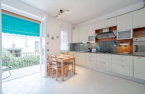 Santa Margherita Ligure Apartment | Bright and quiet 55 sqm apartment with balcony, which can accommodate up to 3 people, located on the first floor of a building with lift (NOT suitable for disabled people, several steps to access to it). The property is located in Santa Margherita Ligure